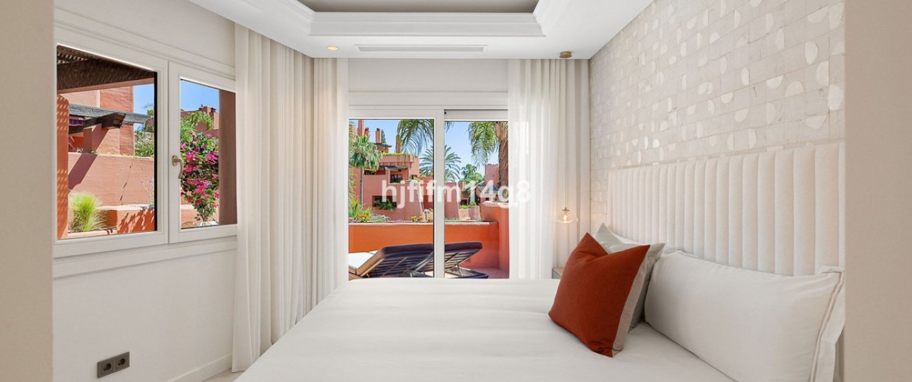 Resale - apartment - Estepona - Estepona Centro