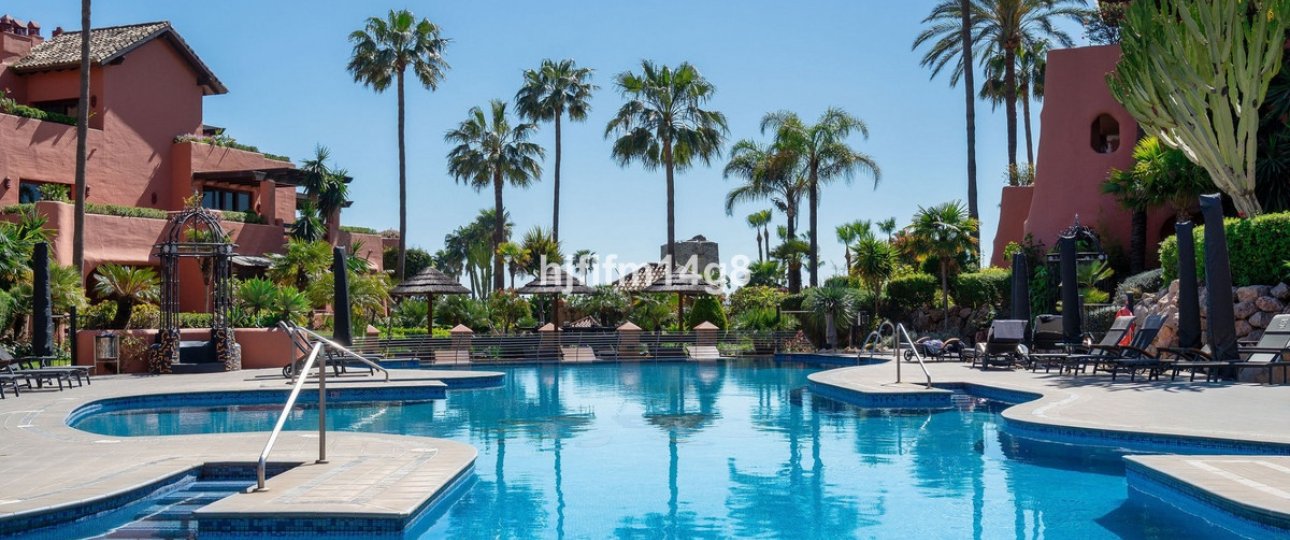 Resale - apartment - Estepona - Estepona Centro