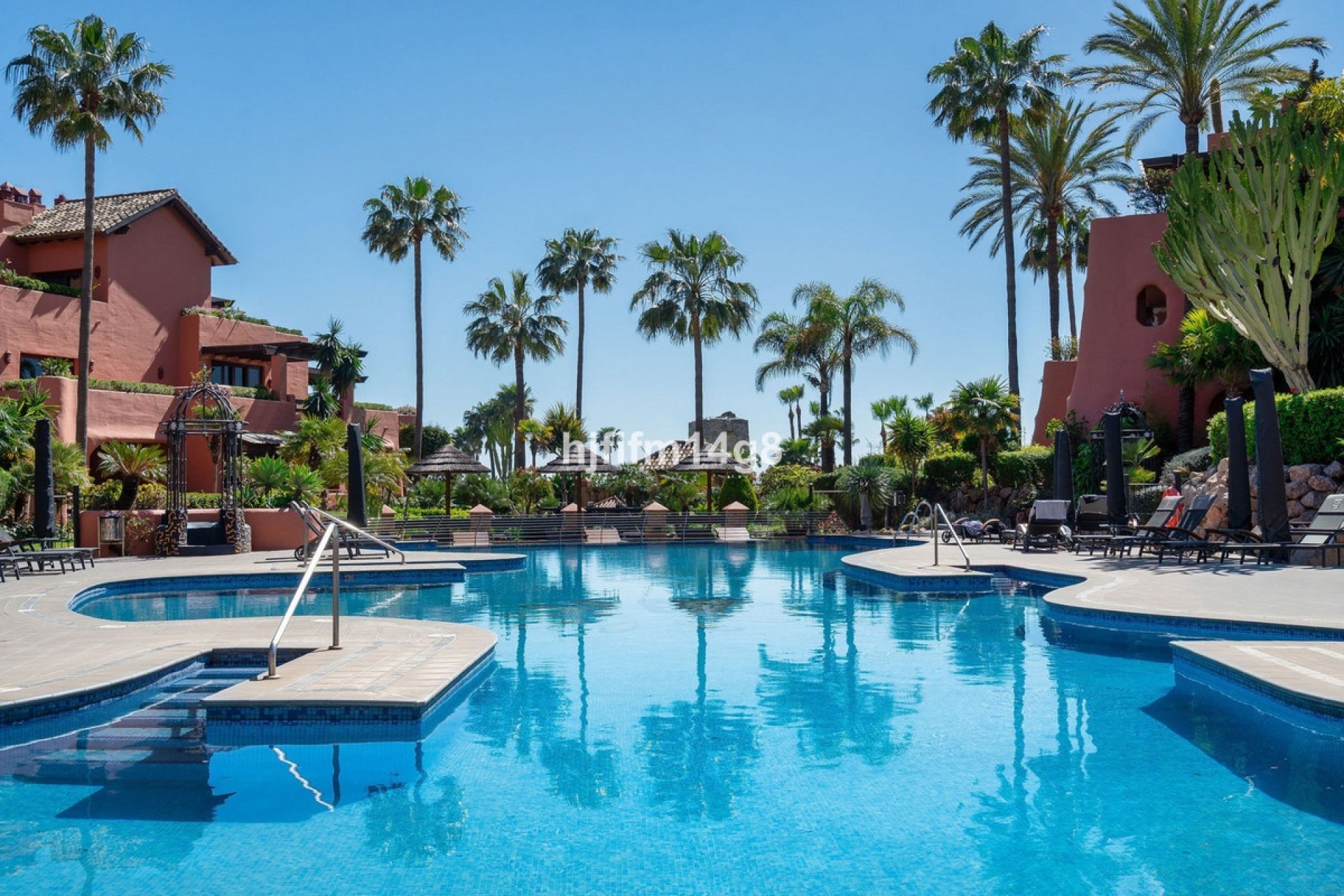 Resale - apartment - Estepona - Estepona Centro
