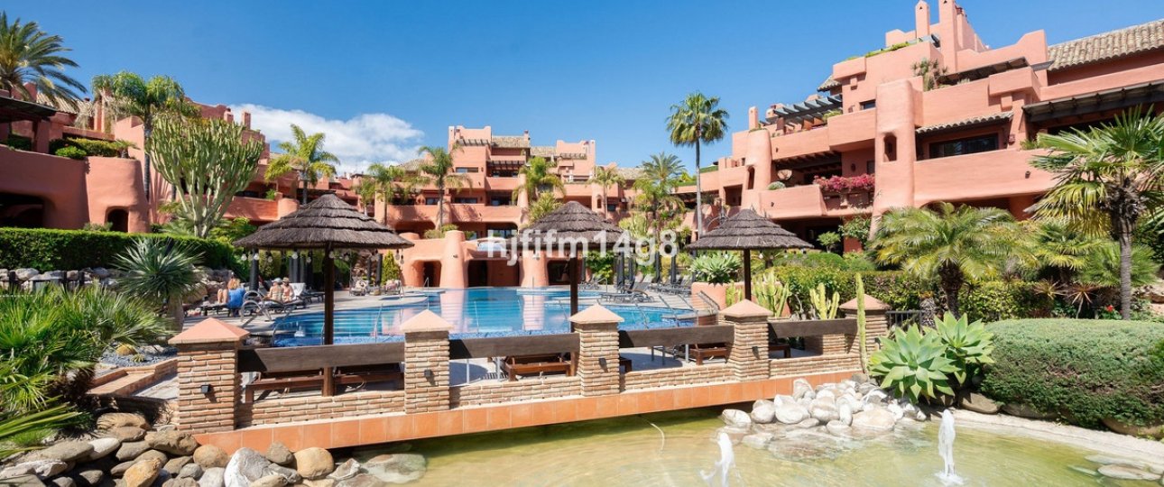 Resale - apartment - Estepona - Estepona Centro