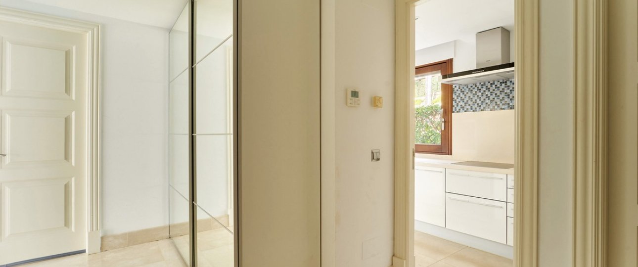 Resale - apartment - Estepona - Estepona Centro