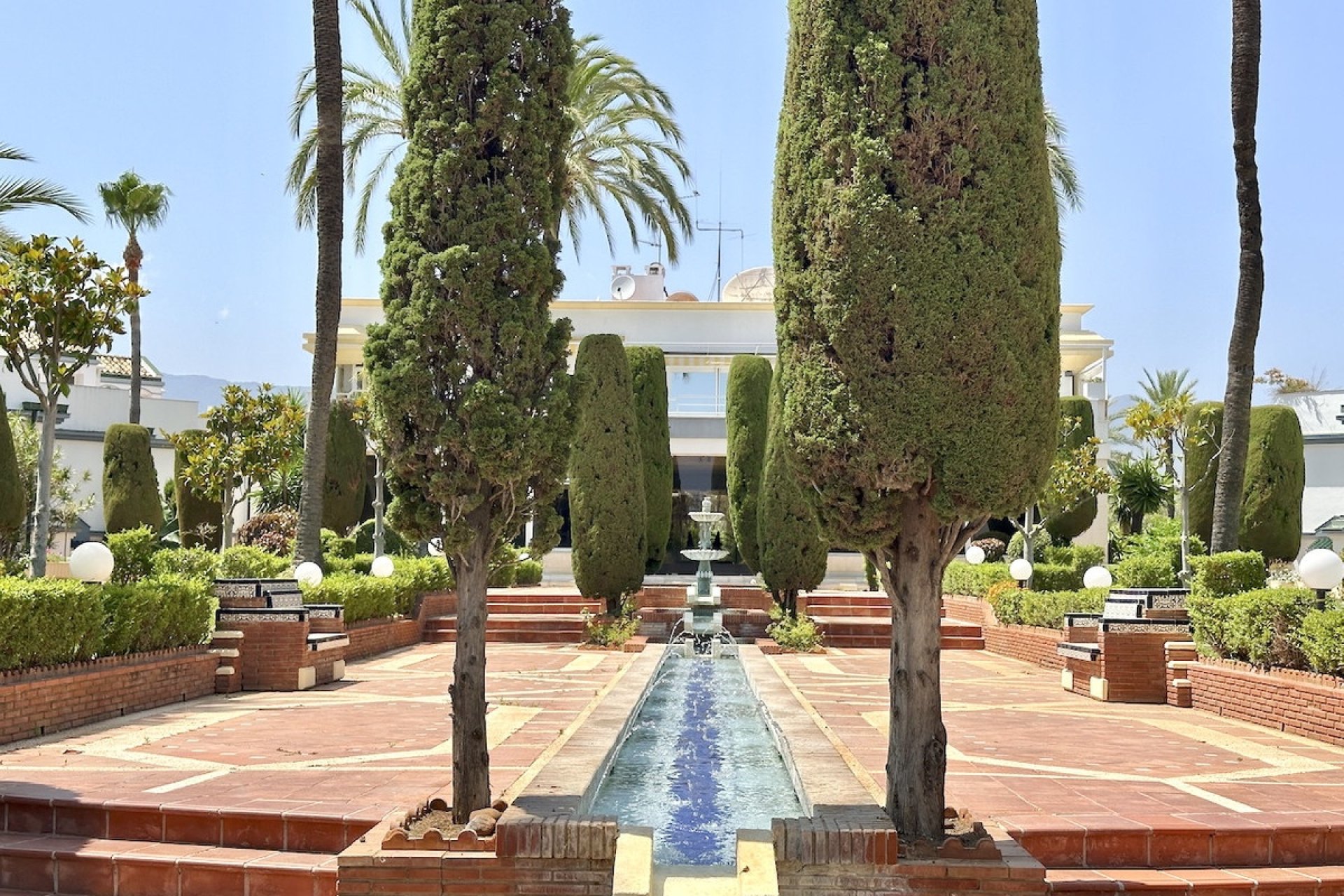 Resale - apartment - Estepona - Estepona Centro