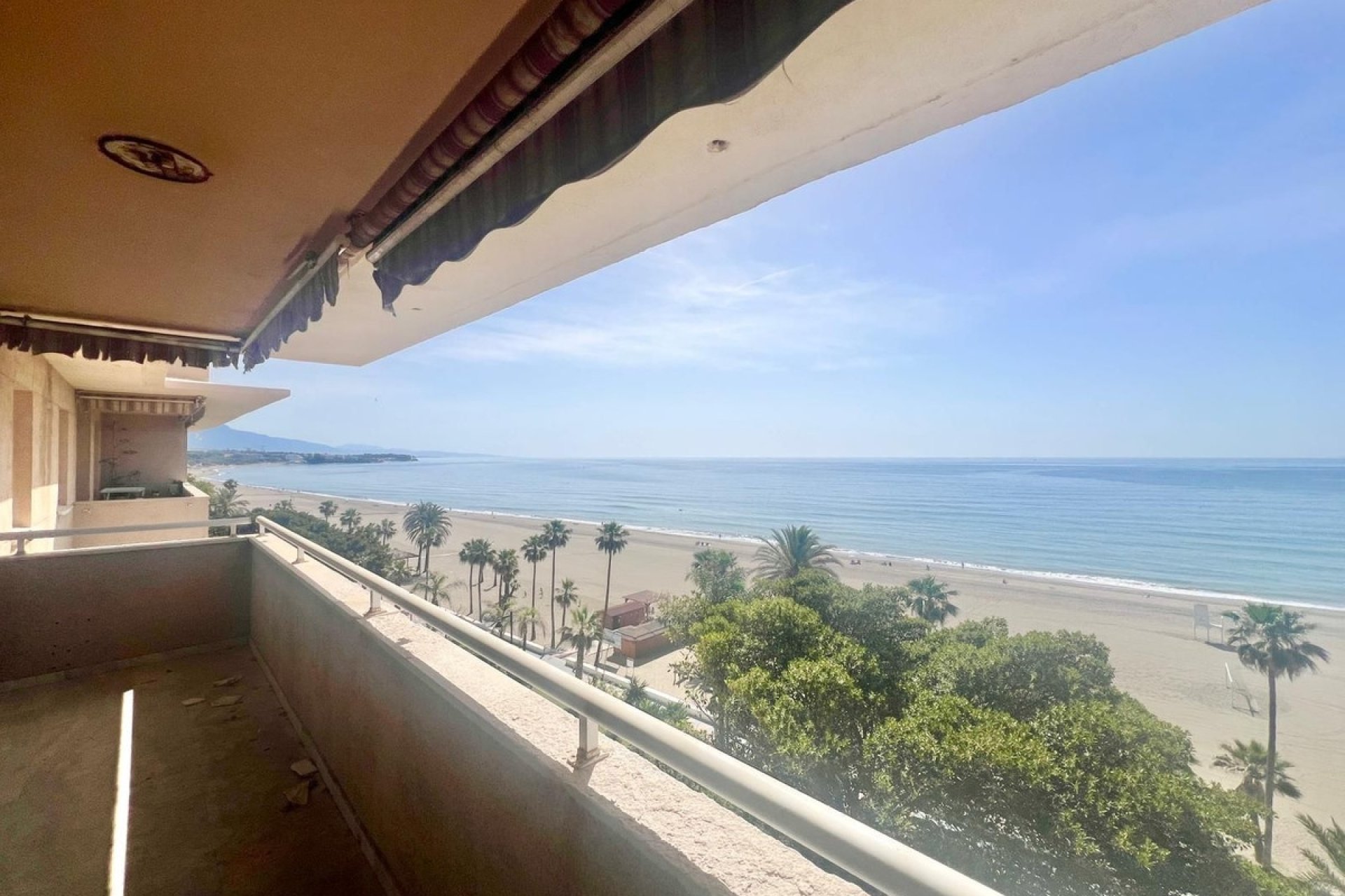 Resale - apartment - Estepona - Estepona Centro