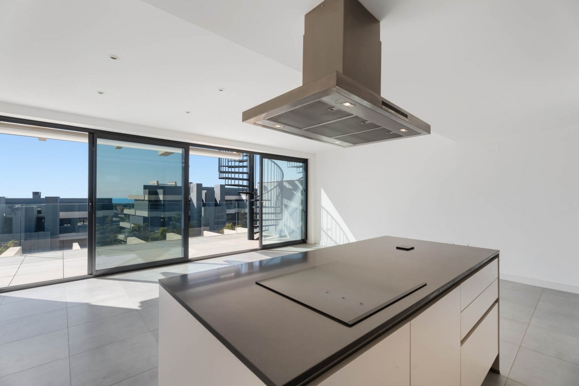 Resale - apartment - Estepona - Estepona Centro