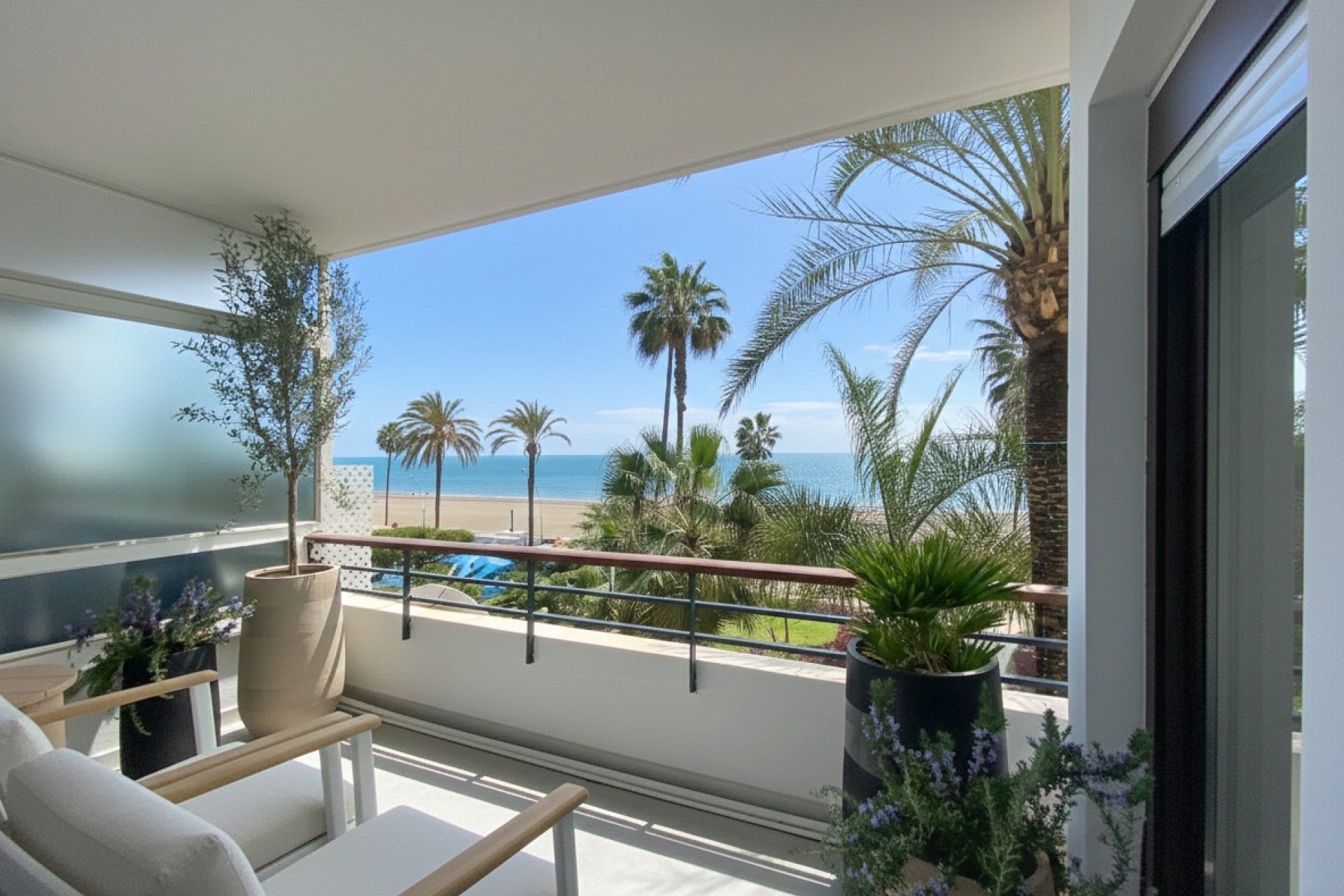 Resale - apartment - Estepona - Estepona Centro