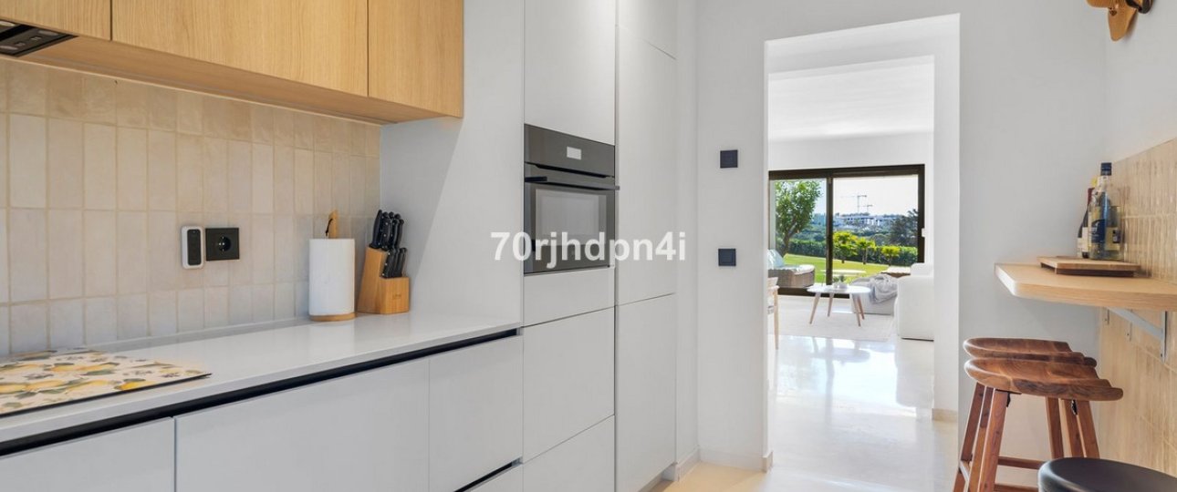 Resale - apartment - Estepona - Estepona Centro