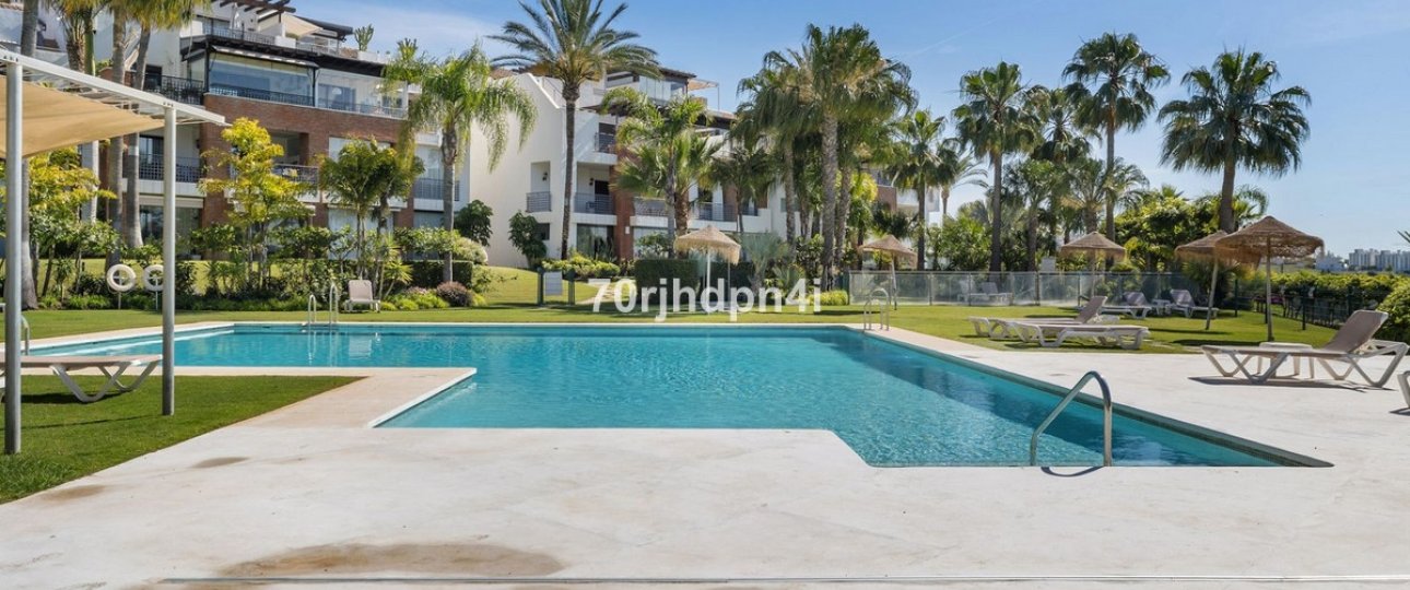 Resale - apartment - Estepona - Estepona Centro