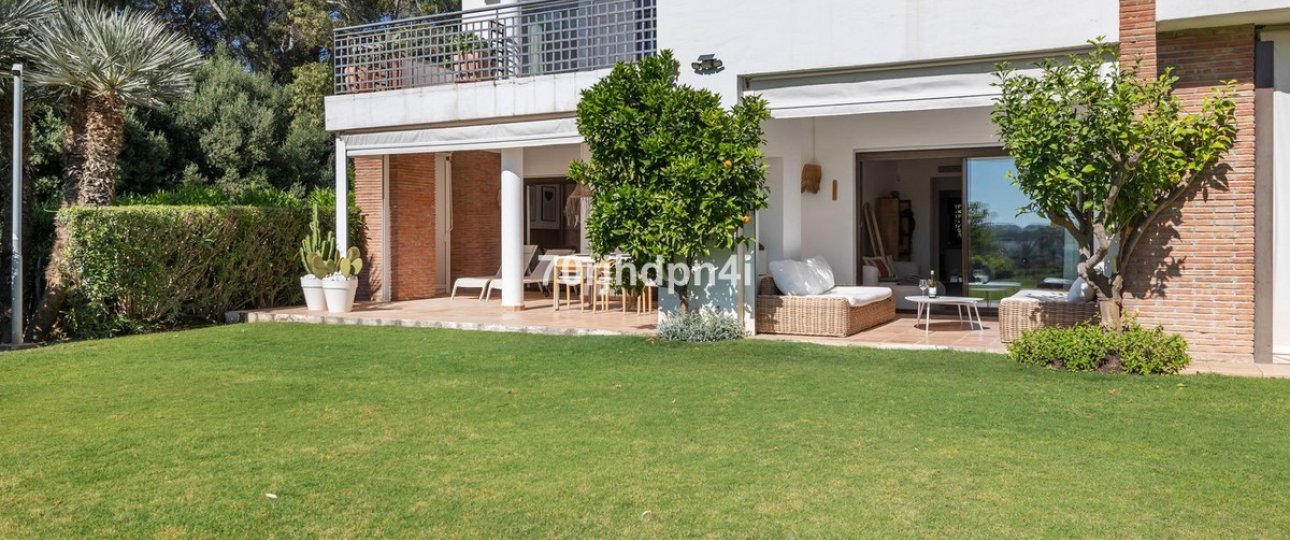 Resale - apartment - Estepona - Estepona Centro