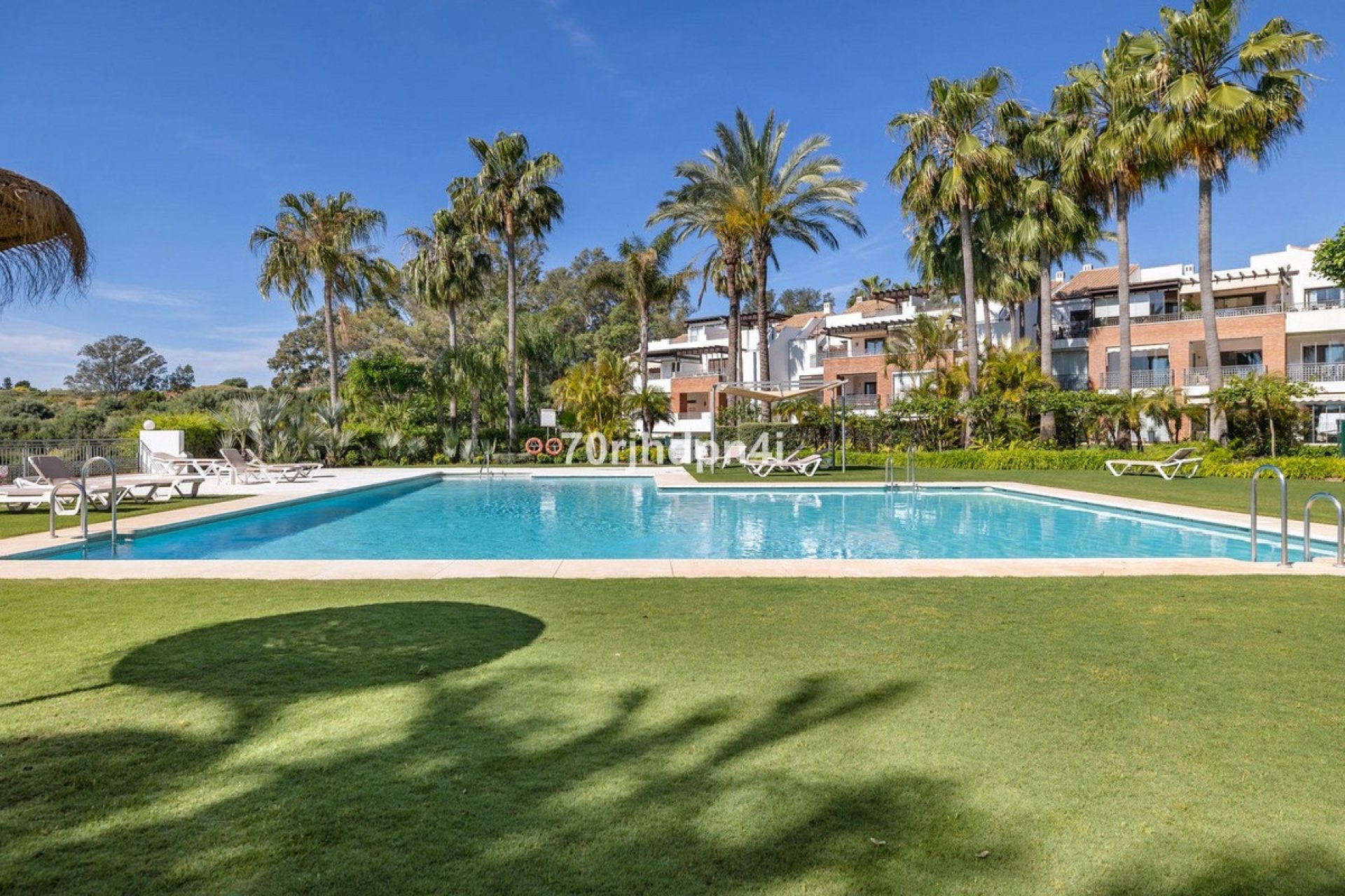 Resale - apartment - Estepona - Estepona Centro