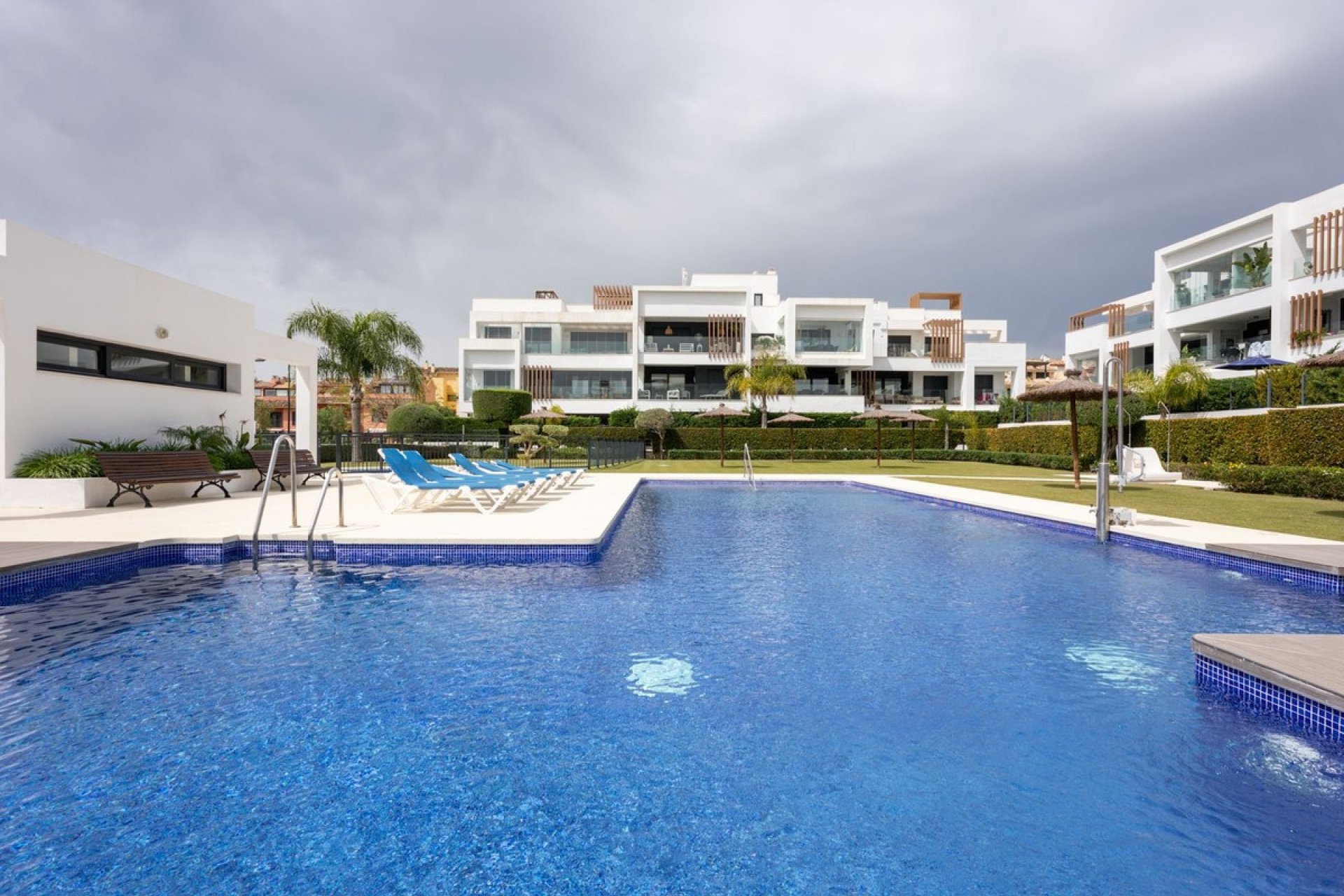 Resale - apartment - Estepona - Estepona Centro