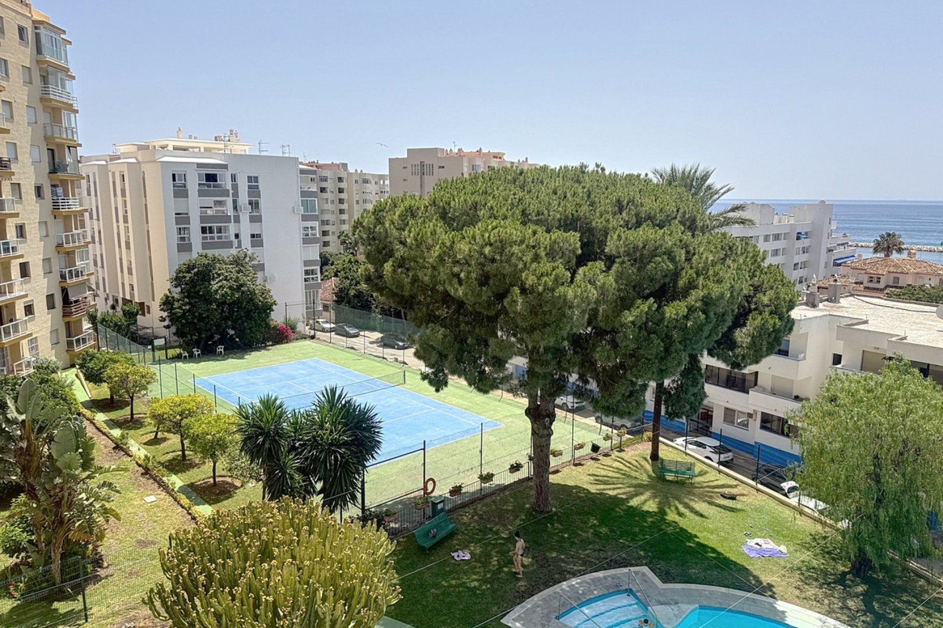 Resale - apartment - Estepona - Estepona Centro