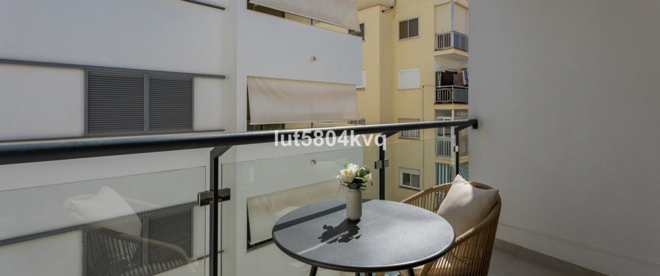 Resale - apartment - Estepona - Estepona Centro