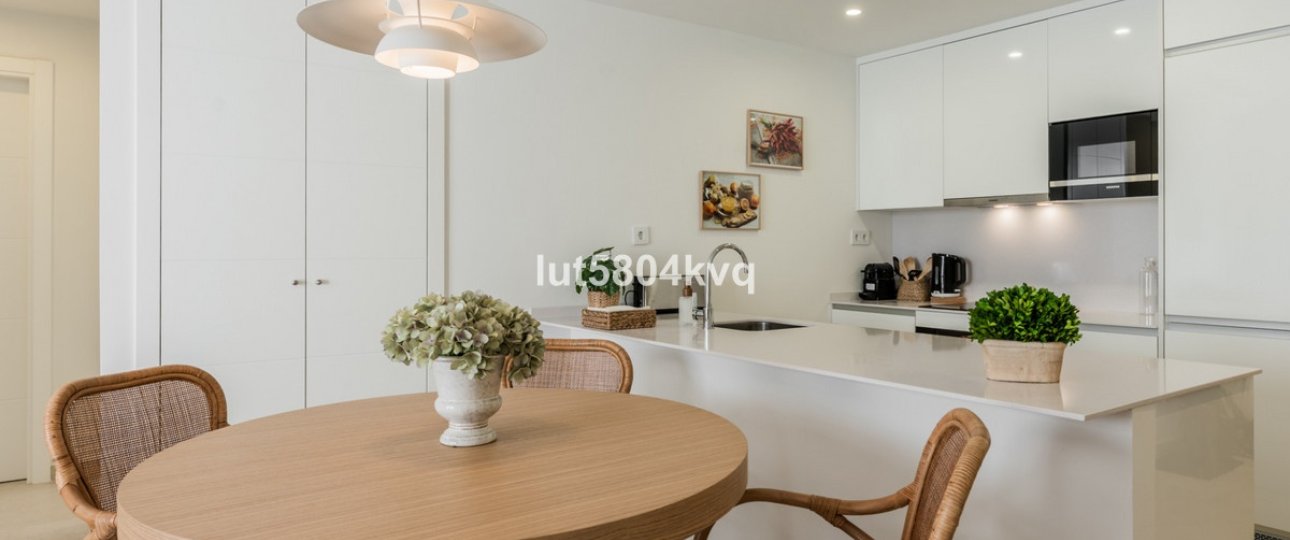 Resale - apartment - Estepona - Estepona Centro