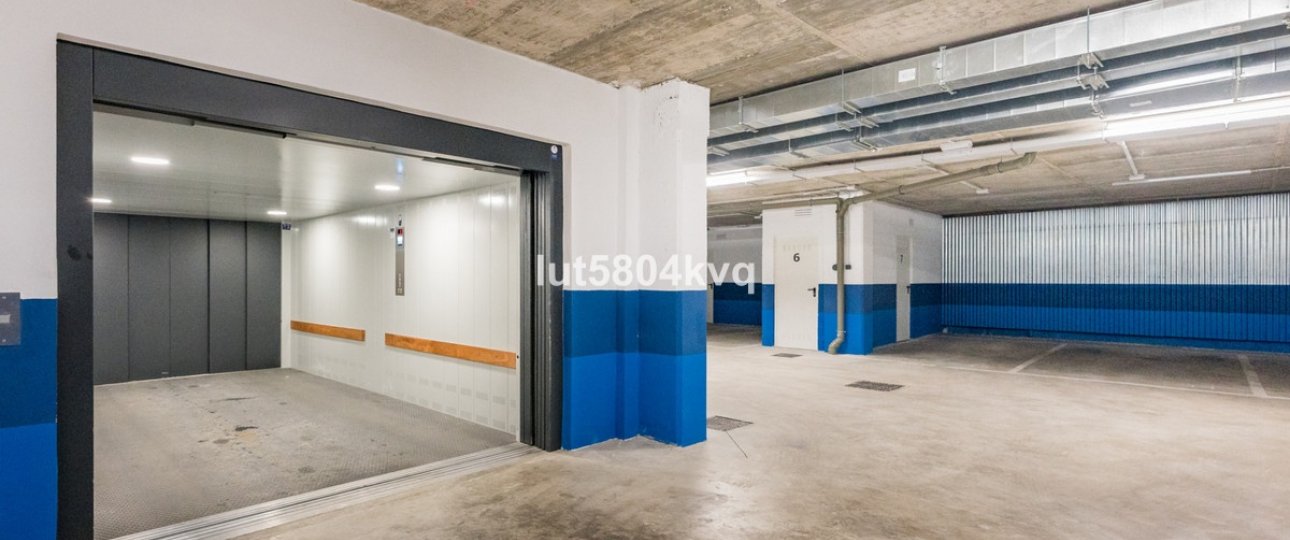 Resale - apartment - Estepona - Estepona Centro