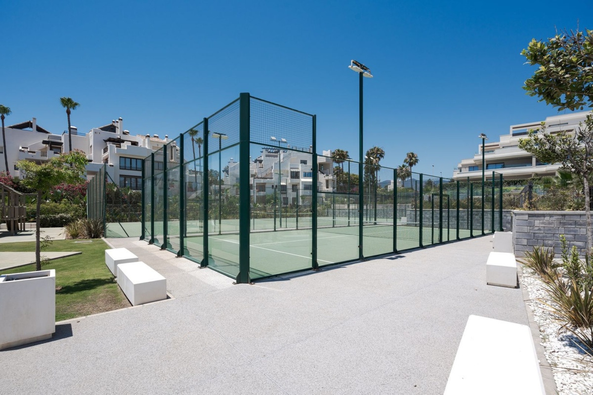 Resale - apartment - Estepona - Estepona Centro