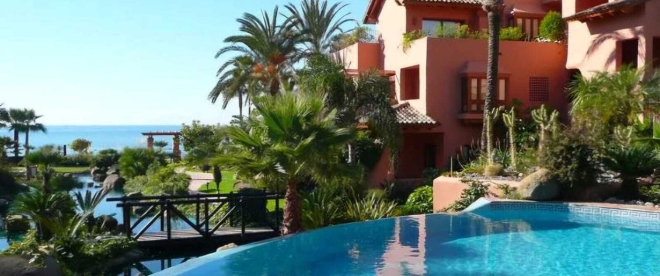 Resale - apartment - Estepona - Estepona Centro