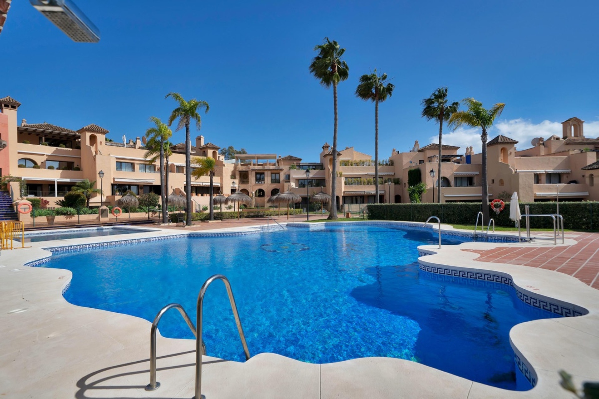 Resale - apartment - Estepona - Estepona Centro