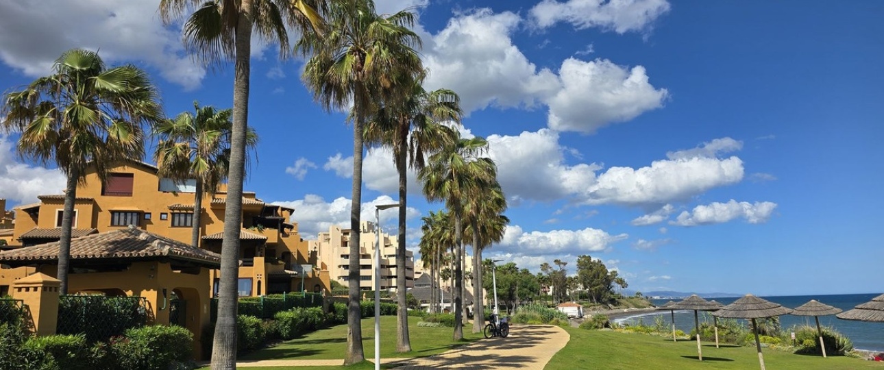 Resale - apartment - Estepona - Estepona Centro