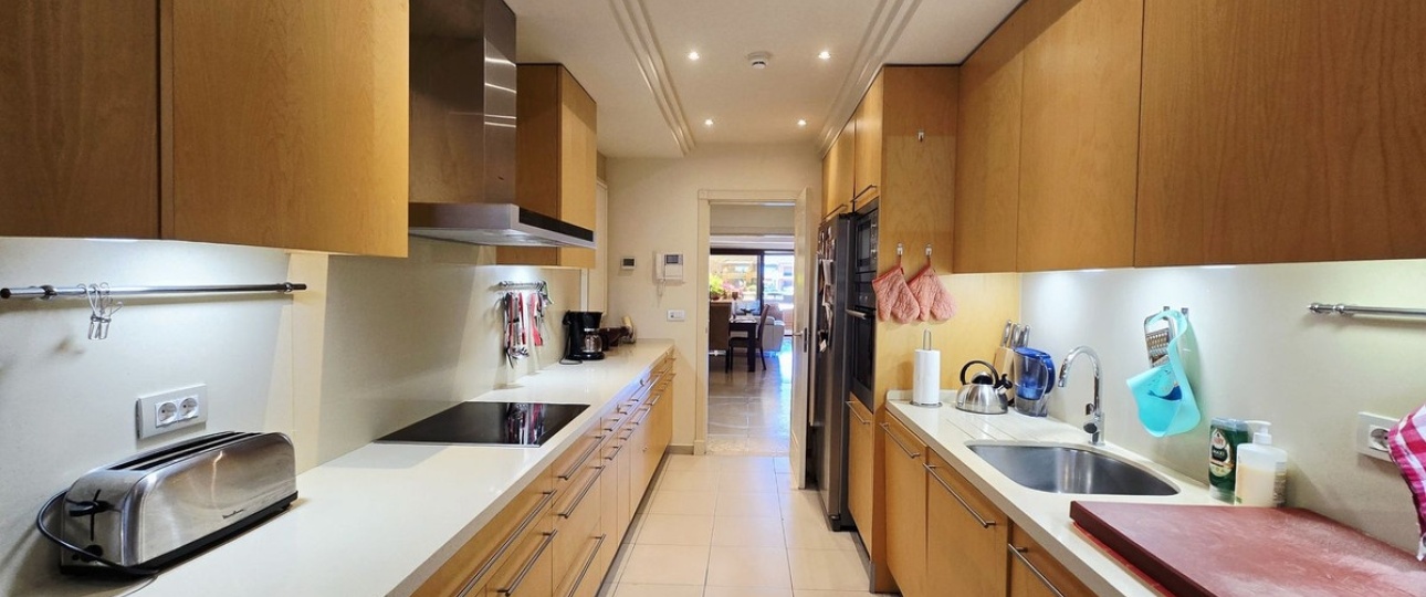 Resale - apartment - Estepona - Estepona Centro