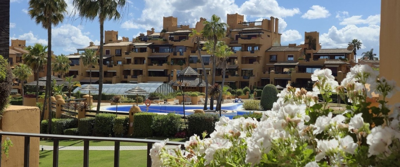 Resale - apartment - Estepona - Estepona Centro