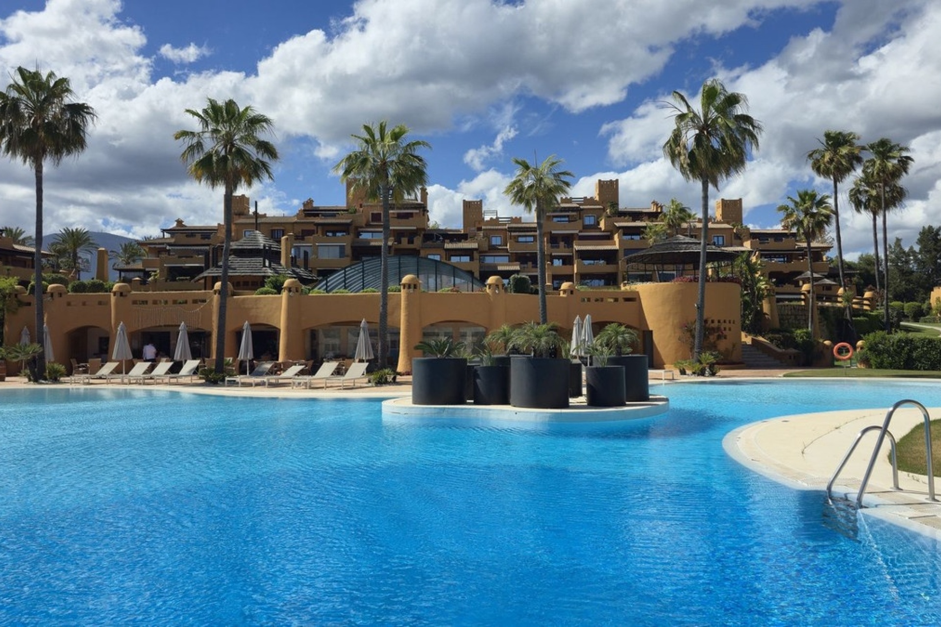 Resale - apartment - Estepona - Estepona Centro