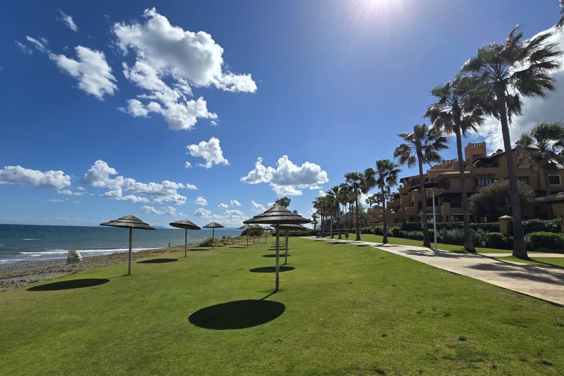 Resale - apartment - Estepona - Estepona Centro
