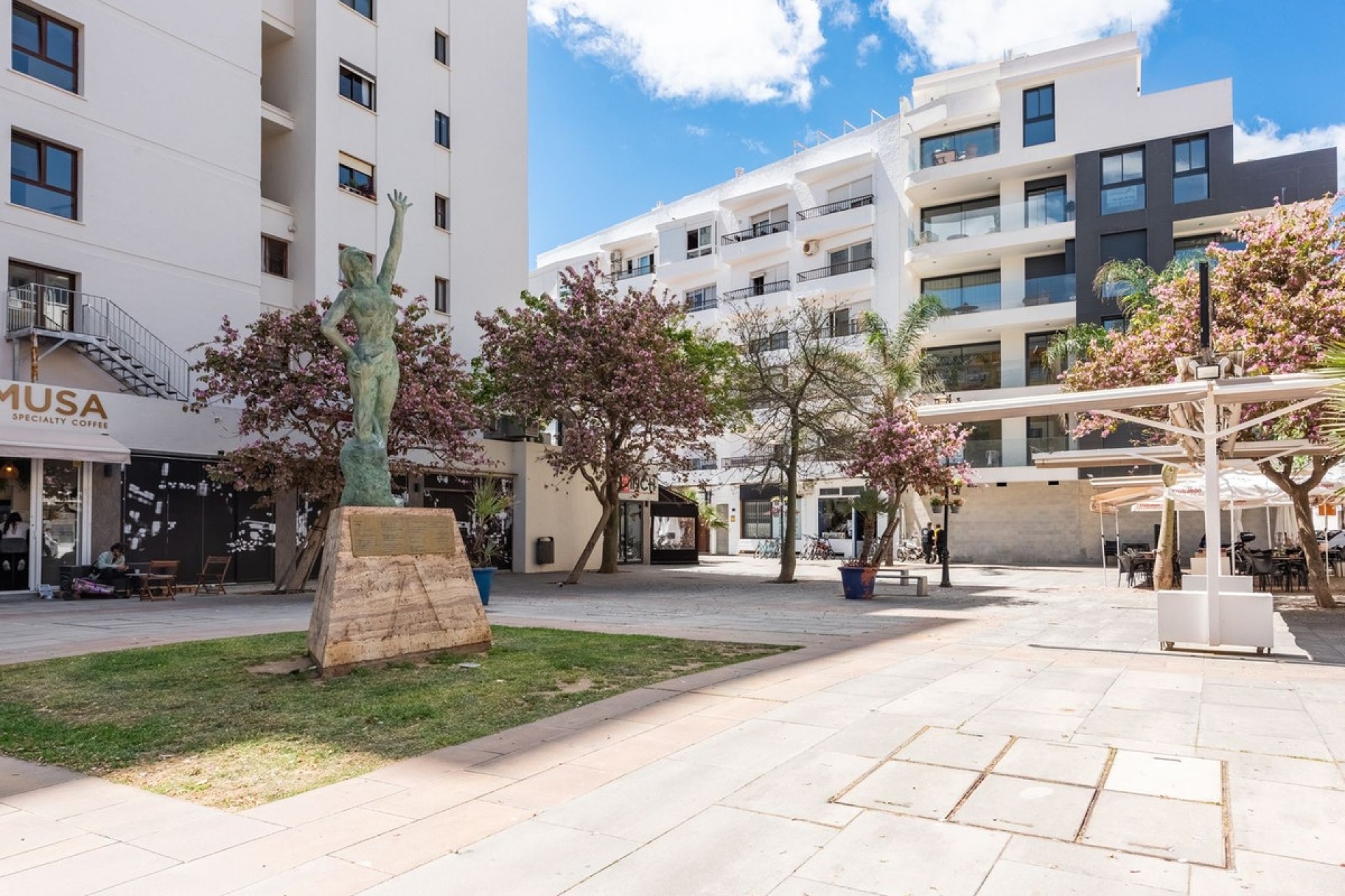 Resale - apartment - Estepona - Estepona Centro