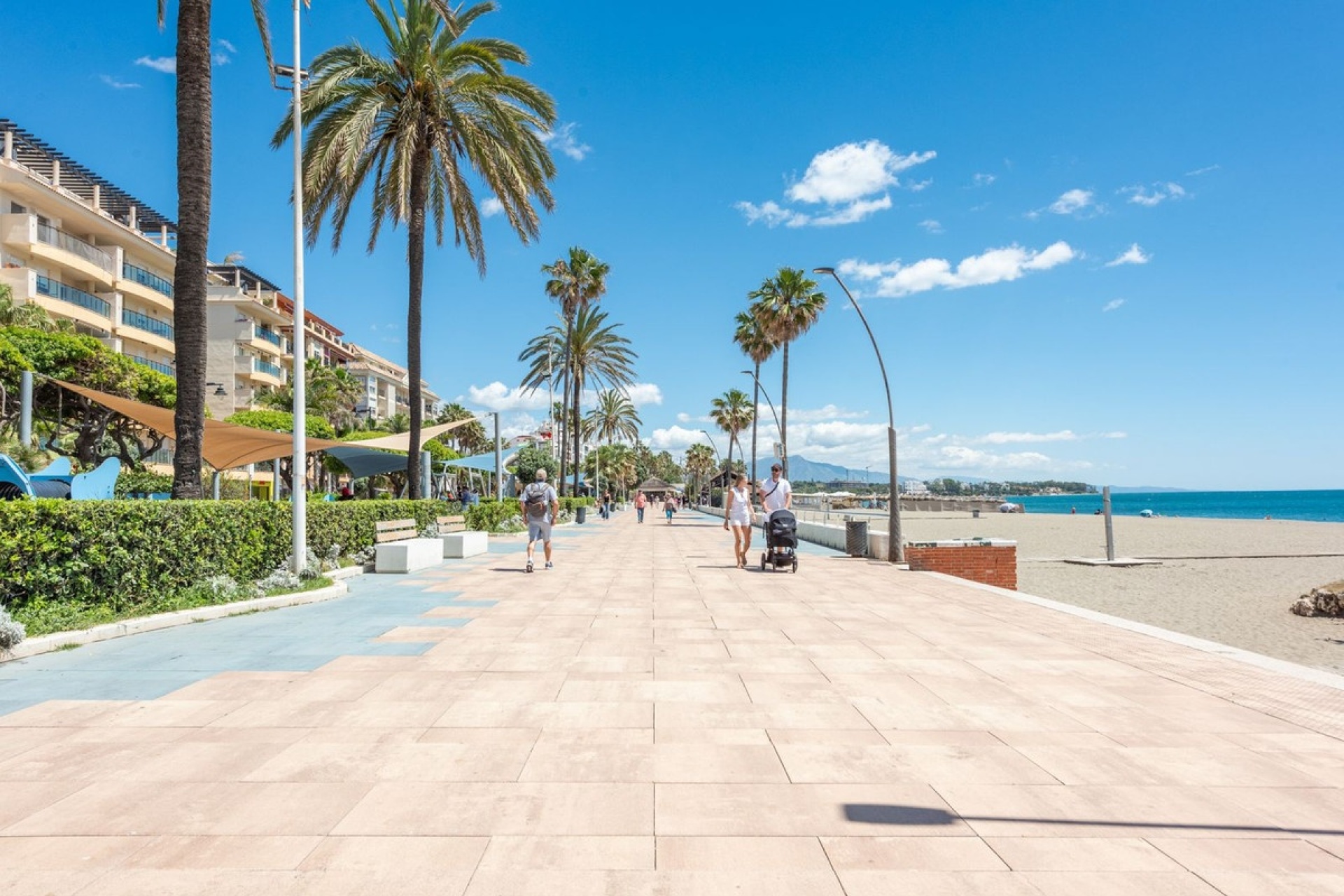 Resale - apartment - Estepona - Estepona Centro