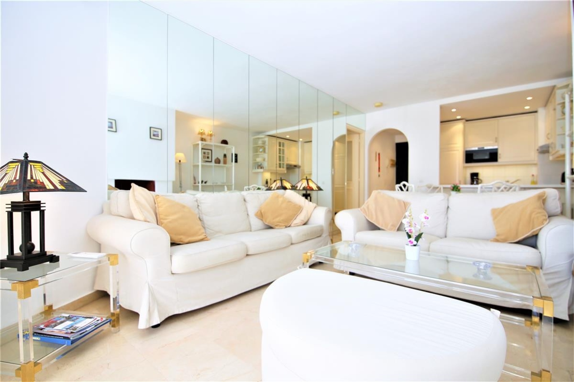 Resale - apartment - Estepona - Estepona Centro