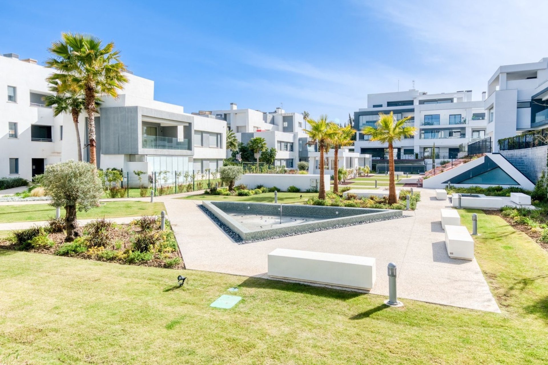 Resale - apartment - Estepona - Estepona Centro