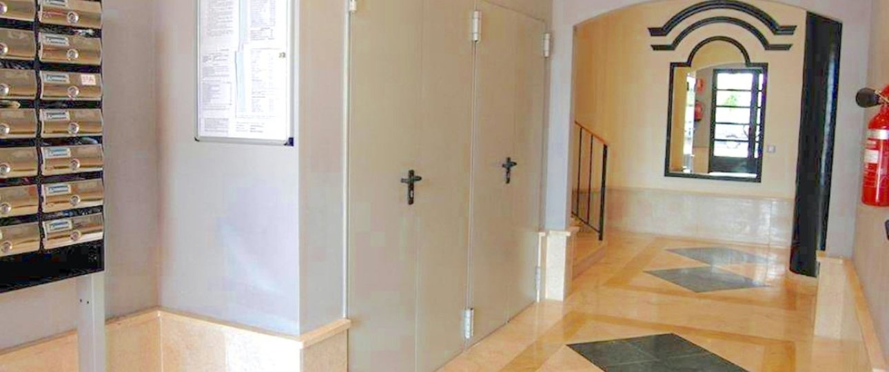 Resale - apartment - Estepona - Estepona Centro