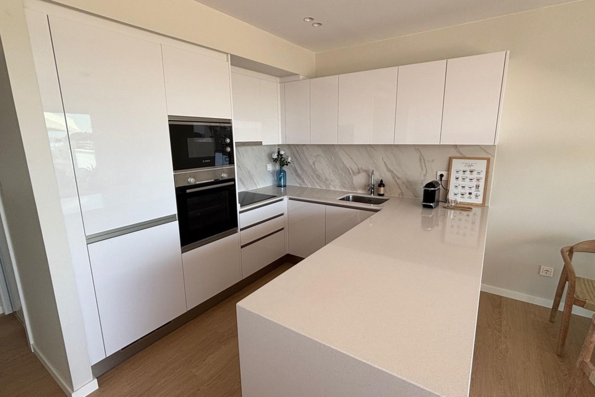 Resale - apartment - Estepona - Estepona Centro