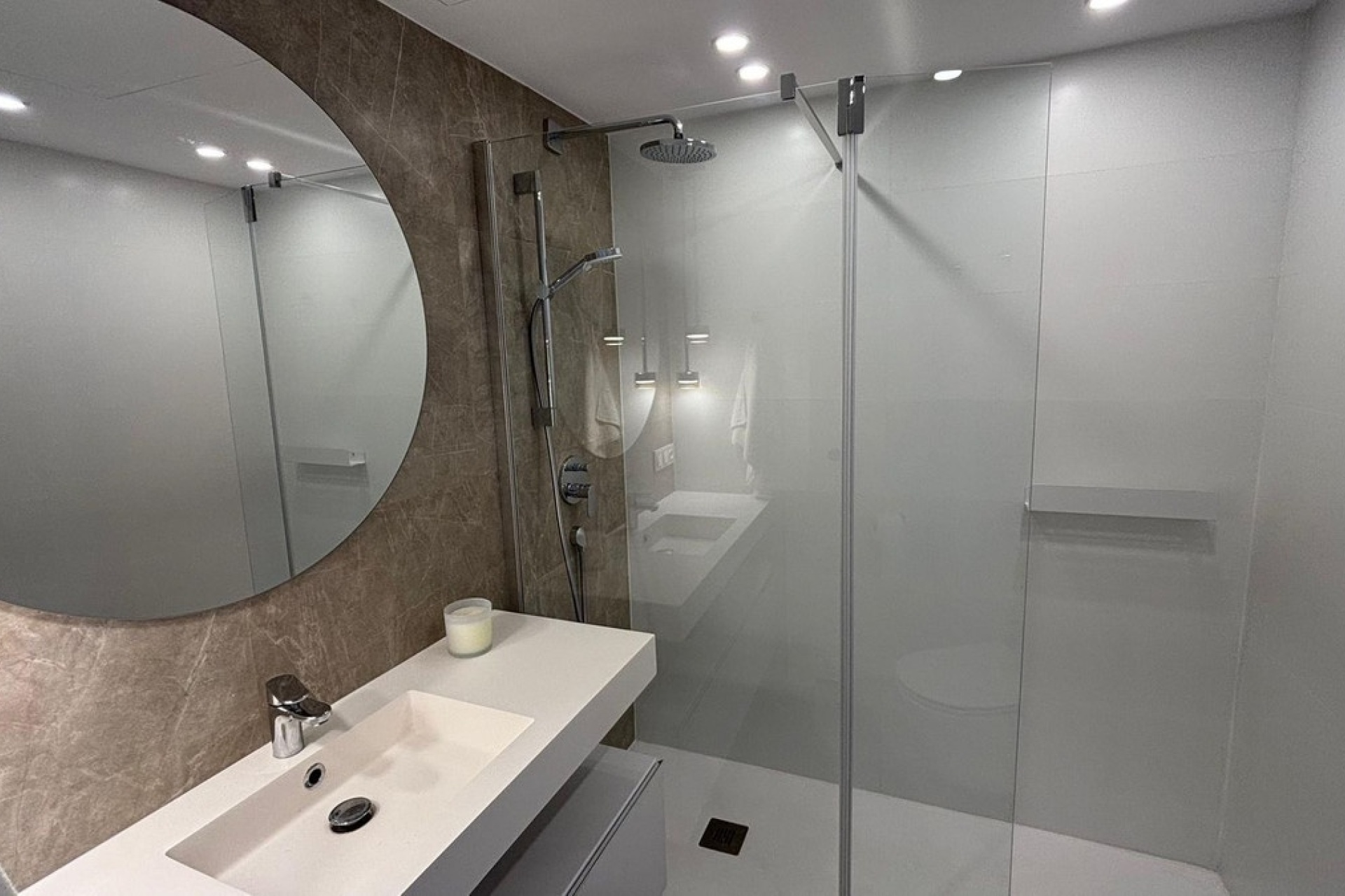 Resale - apartment - Estepona - Estepona Centro