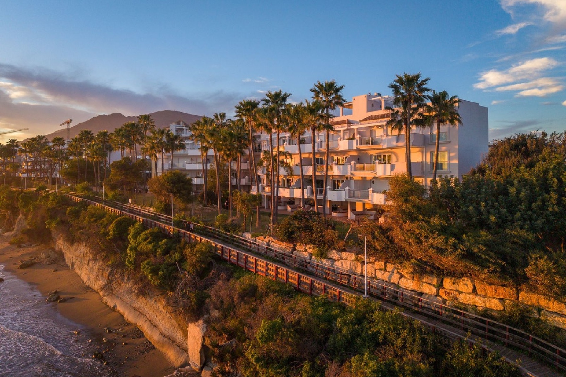 Resale - apartment - Estepona - Estepona Centro