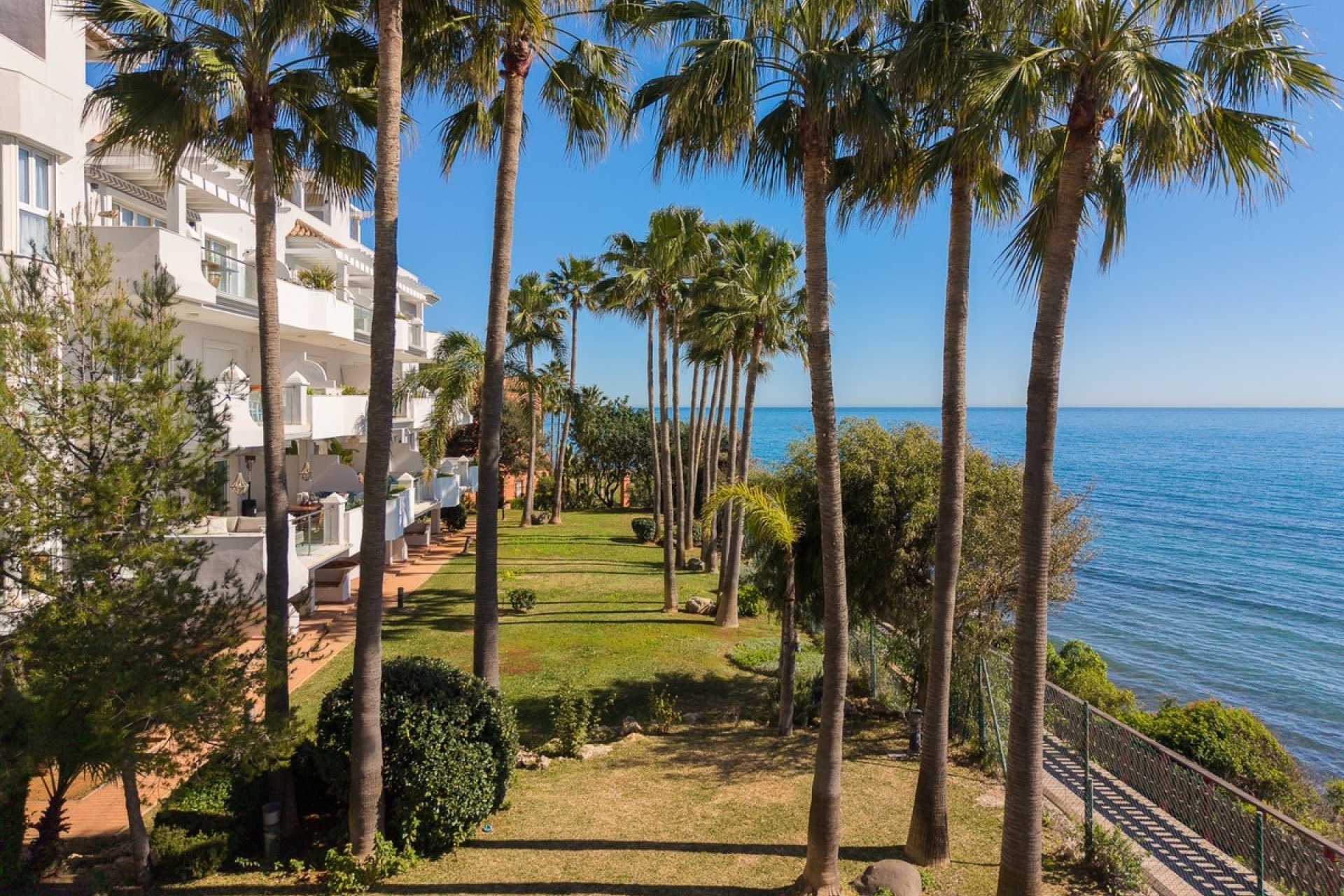 Resale - apartment - Estepona - Estepona Centro