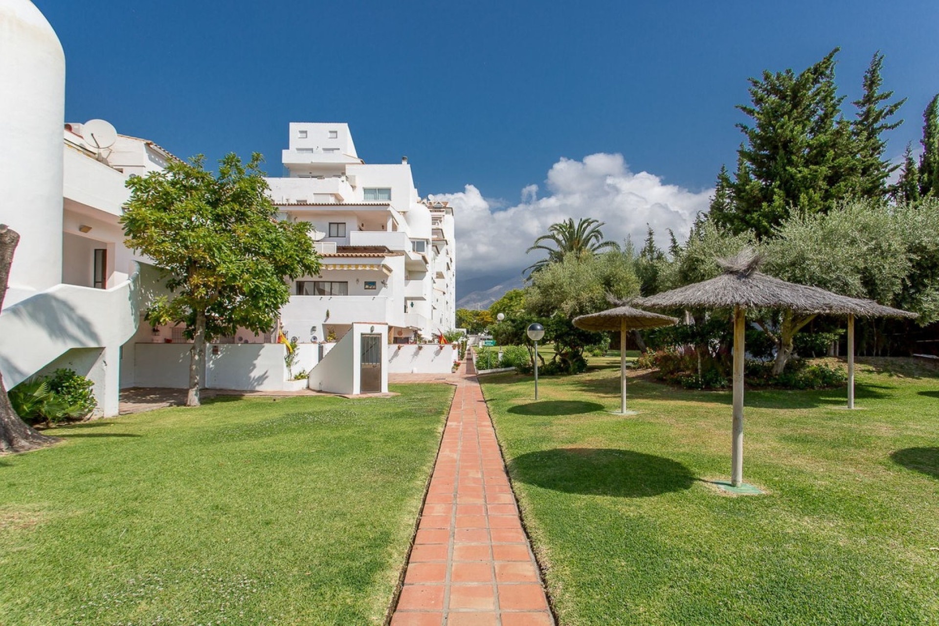 Resale - apartment - Estepona - Estepona Centro