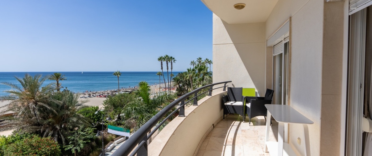 Resale - apartment - Estepona - Estepona Centro