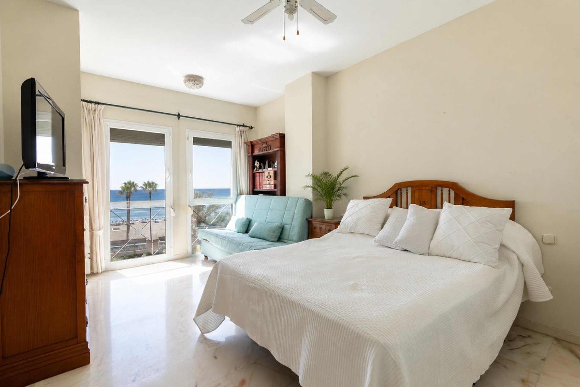 Resale - apartment - Estepona - Estepona Centro