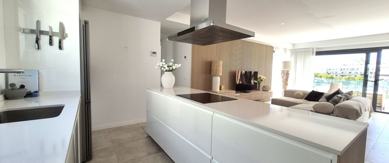 Resale - apartment - Estepona - Estepona Centro