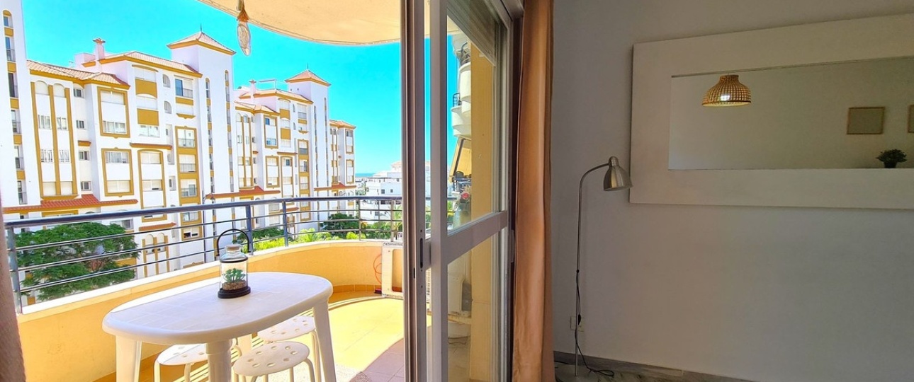 Resale - apartment - Estepona - Estepona Centro