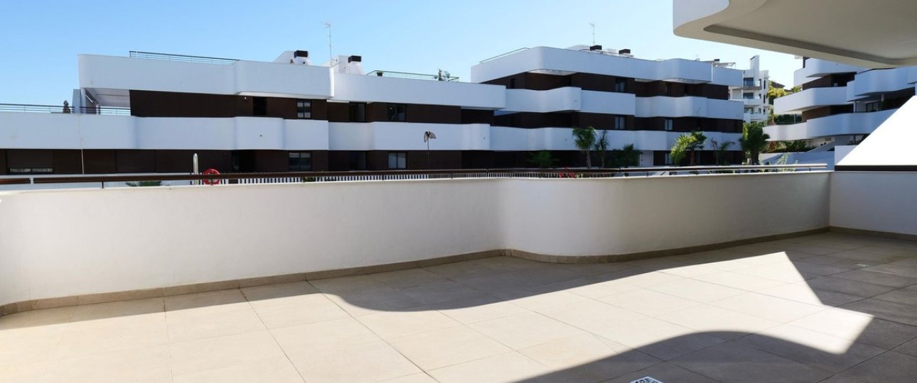 Resale - apartment - Estepona - Estepona Centro