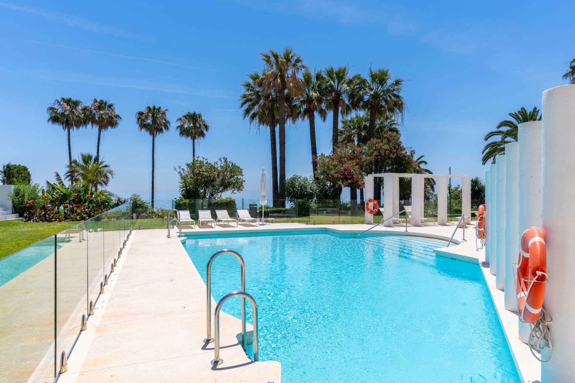 Resale - apartment - Estepona - Estepona Centro