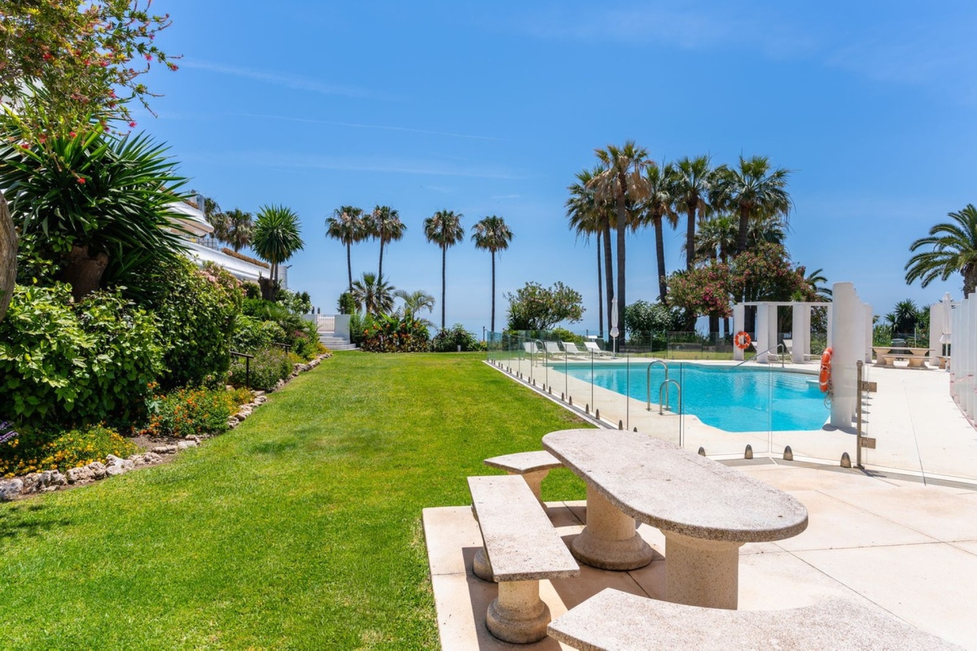 Resale - apartment - Estepona - Estepona Centro