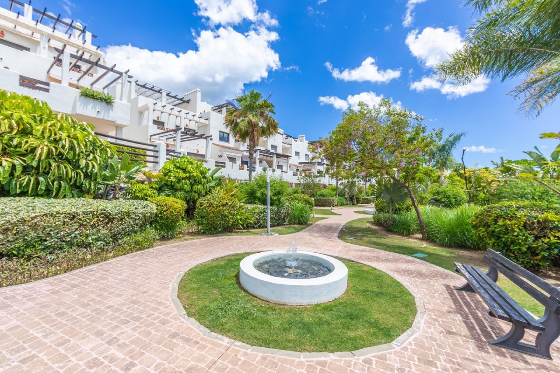 Resale - apartment - Estepona - Estepona Centro