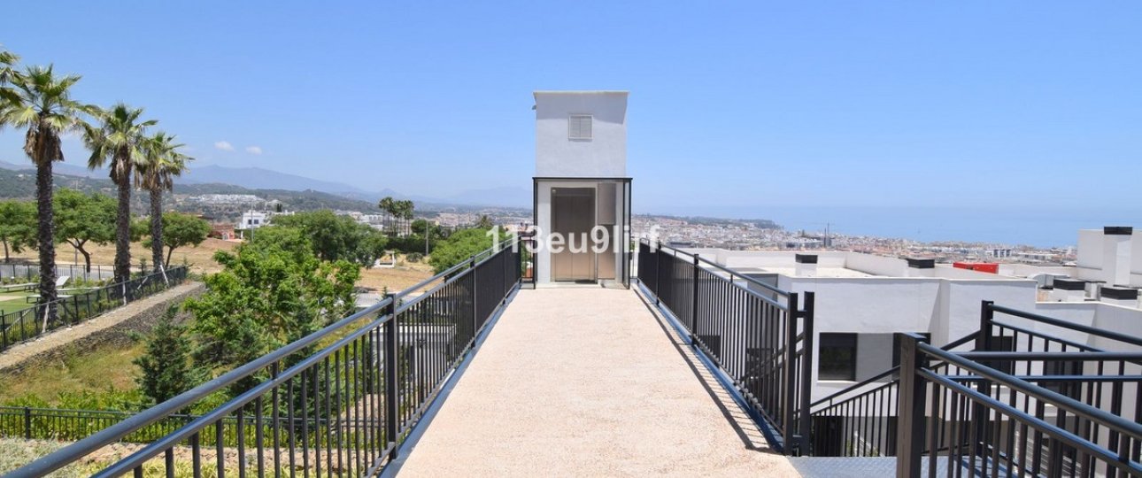 Resale - apartment - Estepona - Estepona Centro