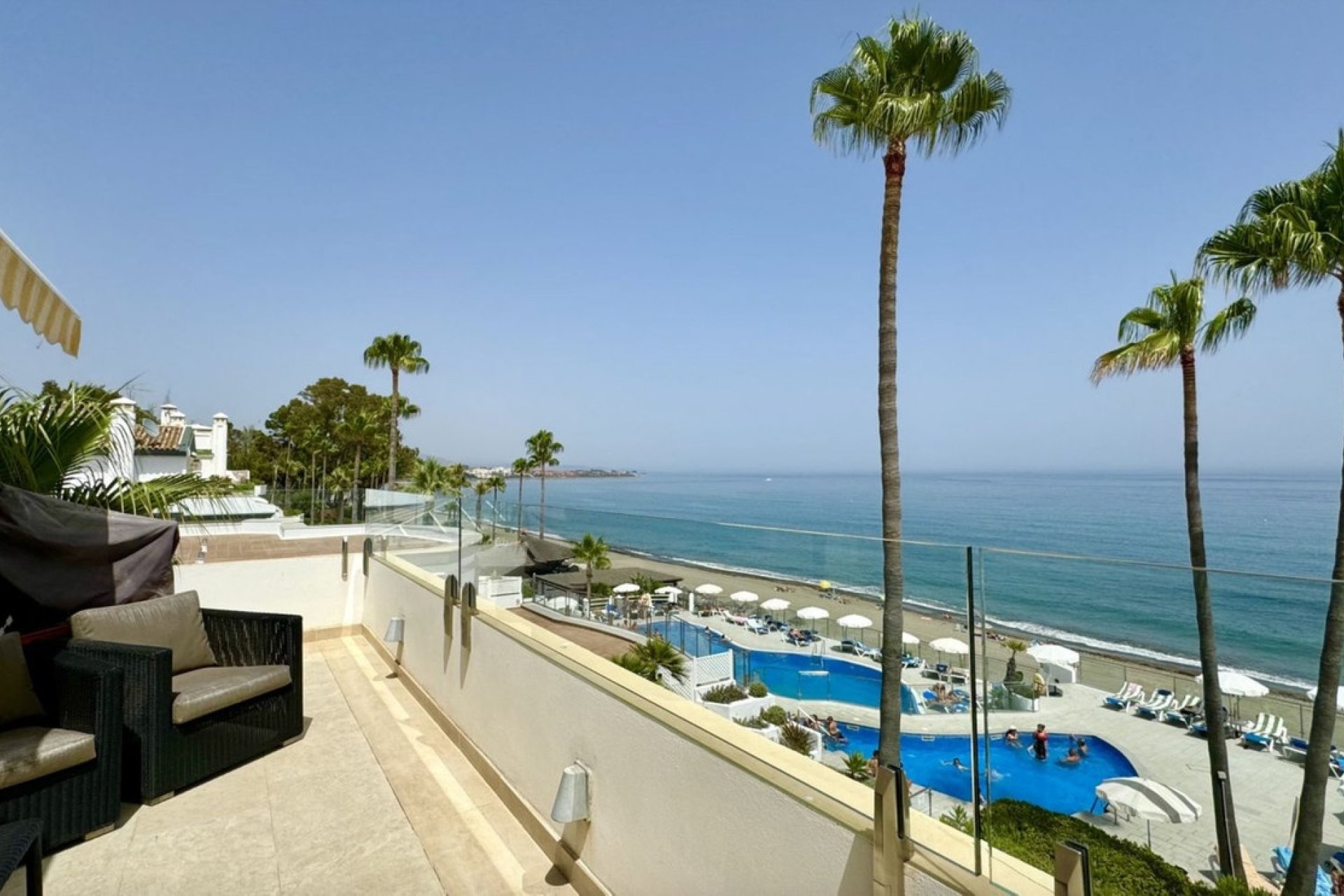 Resale - apartment - Estepona - Estepona Centro