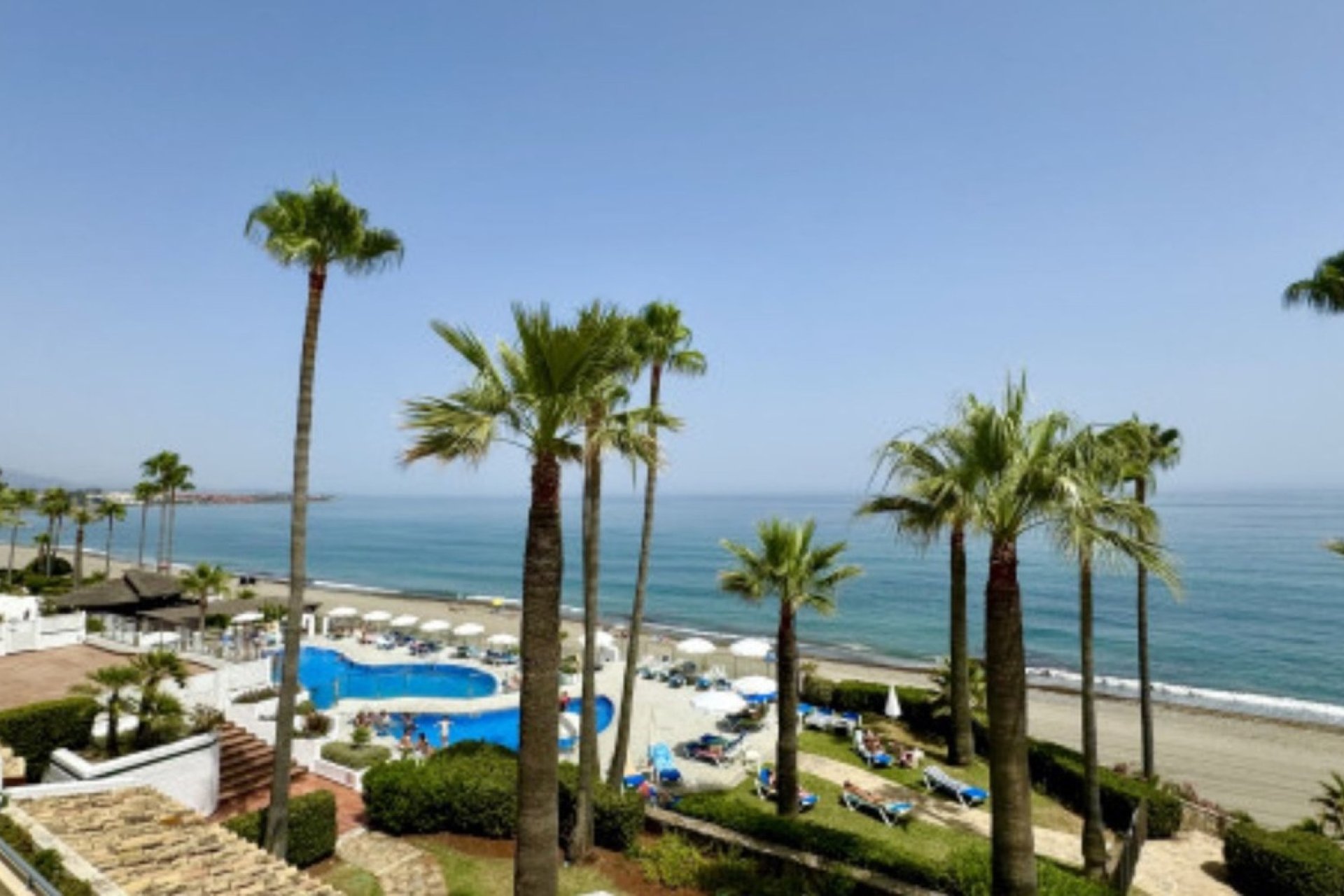 Resale - apartment - Estepona - Estepona Centro