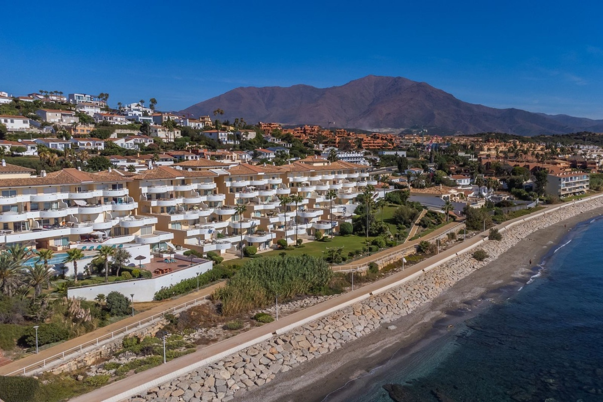 Resale - apartment - Estepona - Estepona Centro