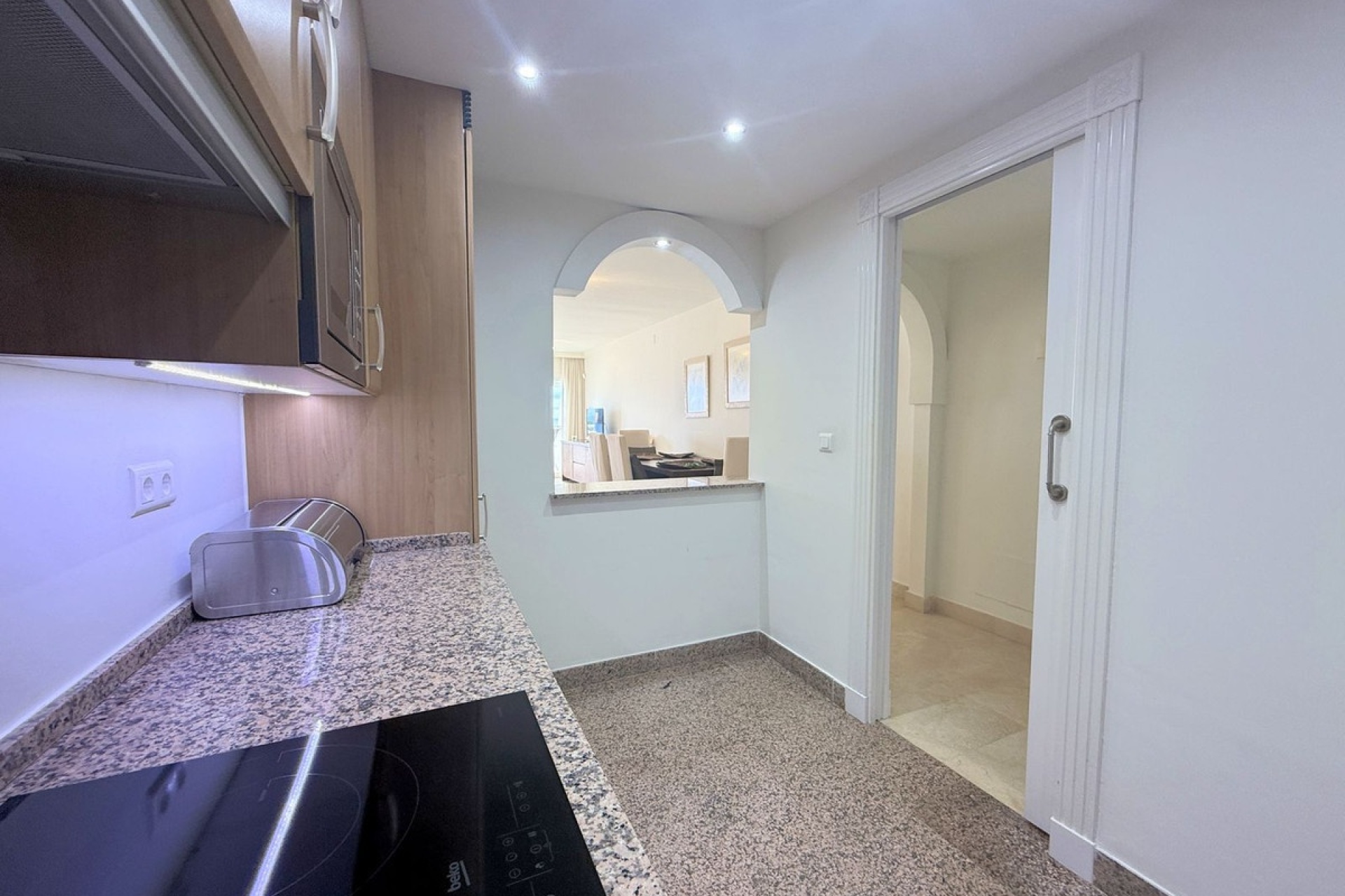 Resale - apartment - Estepona - Estepona Centro