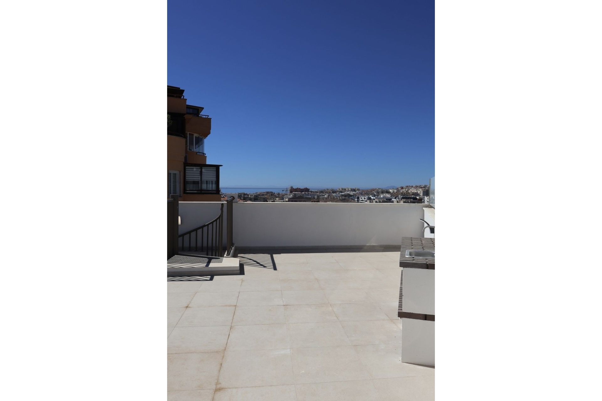 Resale - apartment - Estepona - Estepona Centro